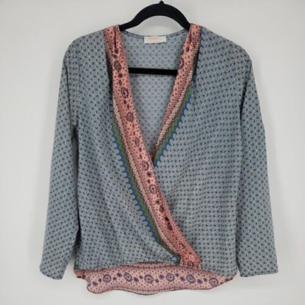 Renee C. Women's Landry Cross Front‎ Abstract Print Blouse Deep V Size Medium